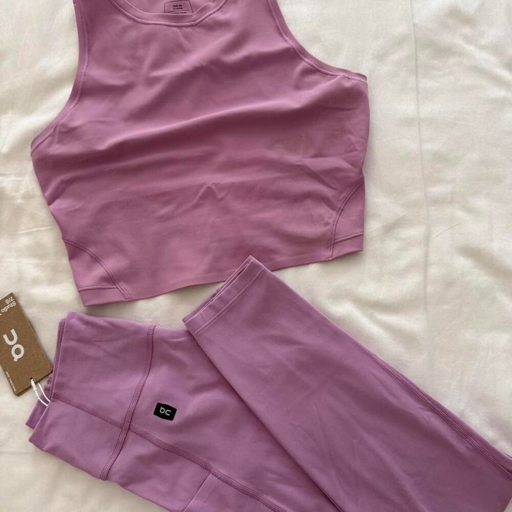 On-running Women's Purple and Pink Leggings Set